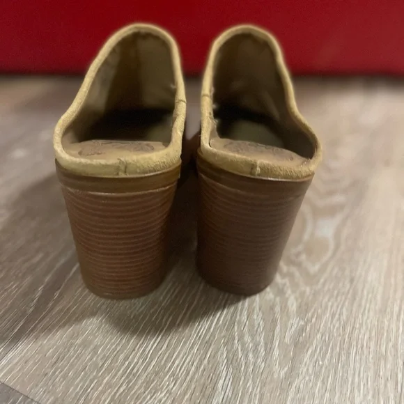 Vince Camuto Suede Slip-On Mules in Pale Yellow - Picture 6 of 7